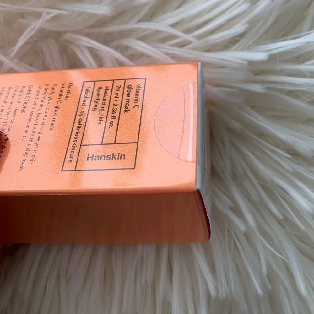 NIB Hanskin Vitamin C Glow Mask